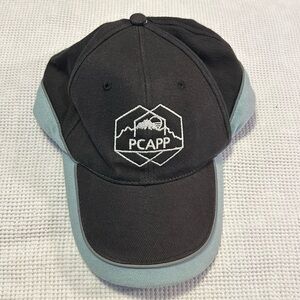 Two tone baseball cap